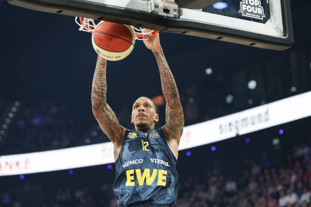 Michale Kyser EWE Baskets Oldenburg, 12 dunk, GER, Alba Berlin vs EWE Baskets Oldenburg, Basketball, BBL Pokal, BMW TOP FOUR, Semifinal, Season 2025 2026, 21 02 2026, GER, Alba Berlin vs EWE Baskets Oldenburg, Basketball, BBL Pokal, BMW TOP FOUR, Semifinal, Season 2025 2026, 21 02 2026 Muenchen Copyright: xEibner-Pressefoto JennixMaulx EP_JML