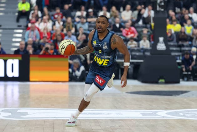 Kyle Lofton EWE Baskets Oldenburg, 00 , GER, Alba Berlin vs EWE Baskets Oldenburg, Basketball, BBL Cup, BMW TOP FOUR, Semi-final, 2025 2026 season, 21 02 2026, GER, Alba Berlin vs EWE Baskets Oldenburg, Basketball, BBL Cup, BMW TOP FOUR, Semi-final, 2025 2026 season, 21 02 2026 Munich Copyright: xEibner-Pressefoto JennixMaulx EP_JML