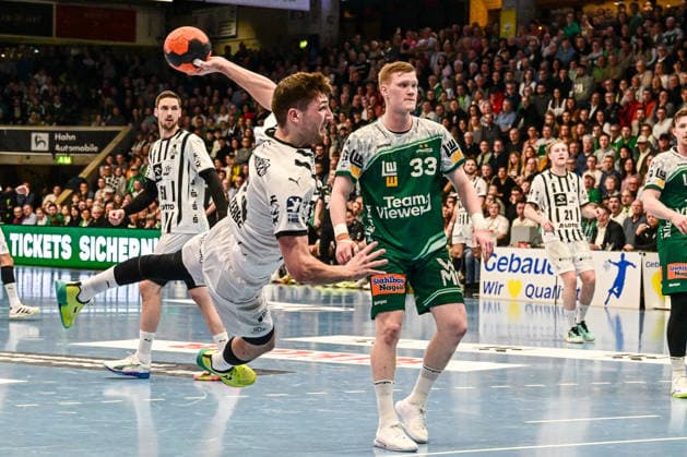DAIKIN Handball Bundesliga Frisch Auf Göppingen THW Kiel Göppingen, 21 02 2026 Lukas Zerbe THW Kiel, 24 with a successful jump shot Göppingen, 21 02 2026 22 Matchday of the DAIKIN Handball Bundesliga, Frisch Auf Göppingen THW Kiel, EWS Arena, Göppingen Copyright: xBEAUTIFULxSPORTS Märklx