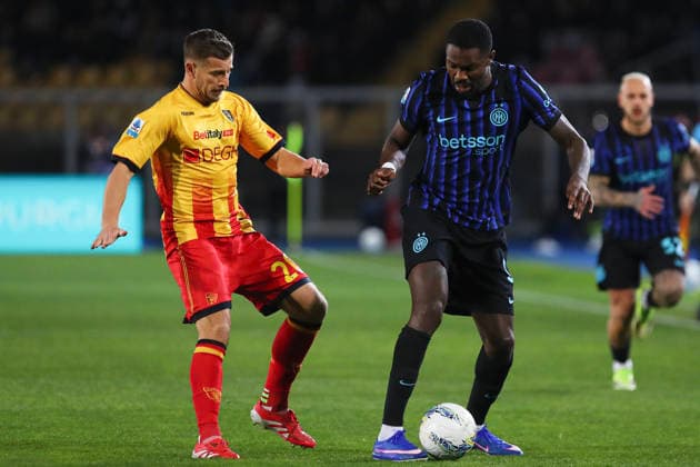 Ylber Ramadani of US Lecce and Marcus Thuram of FC Internazionale Milano compete for the ball during the serie A match between US Lecce and FC Internazionale Milano at Ettore Giardiniero - Via del Mare stadium in Lecce (Italy), February 21, 2026. massimilianoxcarnabuci