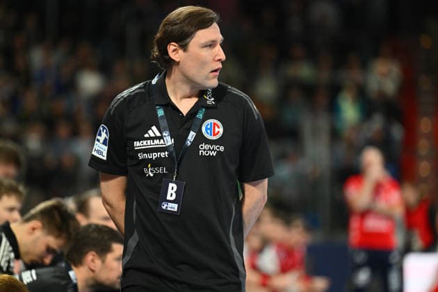 21 02 20265 Handball 1 Bundesliga DAIKIN HBL Season 2025 2026 22 Matchday HC Erlangen Metropolregion Nürnberg HCE SG Flensburg Handewitt xwoxzix Johannes Sellin Coach HC Erlangen HCE