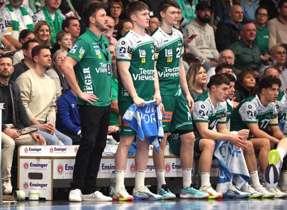 21 02 2026, Germany, Göppingen, Handball DAIKIN HBL, FRISCH AUF Göppingen vs THW Kiel, FAG coach Ben Matschke disappointed