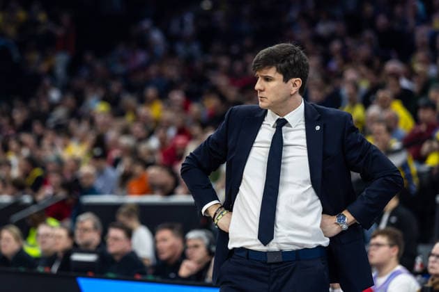 GER, BMW Top Four, Basketball BBL Pokal, semi-final, ALBA Berlin EWE Baskets Oldenburg 21 02 2026, SAP Garden, Munich, GER, BMW Top Four, Basketball BBL Pokal, semi-final, ALBA Berlin EWE Baskets Oldenburg Pedro Calles Head Coach , ALBA Berlin Photo Alexander Trienitz Munich SAP Garden Bayern Germany