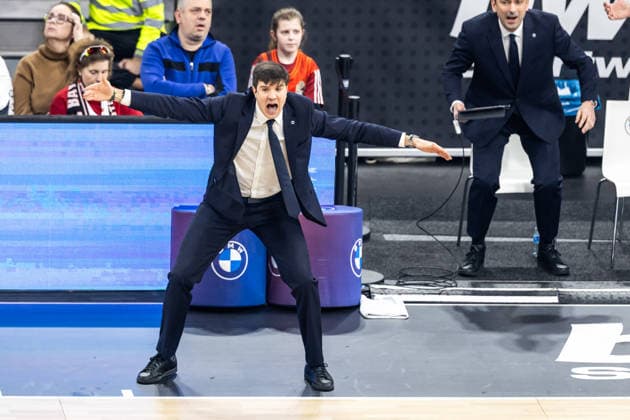 GER, BMW Top Four, Basketball BBL Pokal, semi-final, ALBA Berlin EWE Baskets Oldenburg 21 02 2026, SAP Garden, Munich, GER, BMW Top Four, Basketball BBL Pokal, semi-final, ALBA Berlin EWE Baskets Oldenburg Pedro Calles Head Coach , ALBA Berlin Photo Alexander Trienitz Munich SAP Garden Bayern Germany