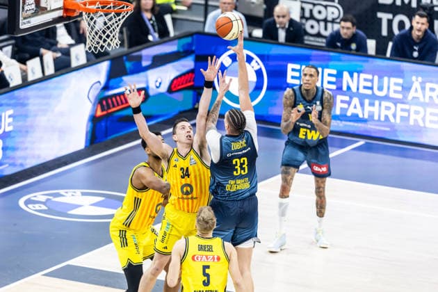 GER, BMW Top Four, Basketball BBL Pokal, semi-final, ALBA Berlin EWE Baskets Oldenburg 21 02 2026, SAP Garden, Munich, GER, BMW Top Four, Basketball BBL Pokal, semi-final, ALBA Berlin EWE Baskets Oldenburg Tomislav Zubcic Tomislav Zubcic EWE Baskets Oldenburg 33 Photo Alexander Trienitz Munich SAP Garden Bayern Germany