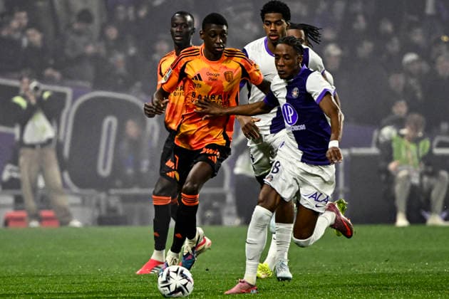 FOOTBALL : Toulouse vs PFC - 23eme Journee de Ligue1 McDonald S - Toulouse - 21 02 2026 Alimami Gory (pfc) vs Â¨Pape Diop (tfc) Toulouse  Copyright: xThierryxBretonx