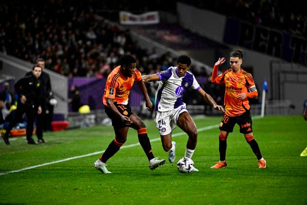 FOOTBALL : Toulouse vs PFC - 23eme Journee de Ligue1 McDonald S - Toulouse - 21 02 2026 Dayann Methalie (tfc) vs Llan Kebal (pfc) Toulouse  Copyright: xThierryxBretonx