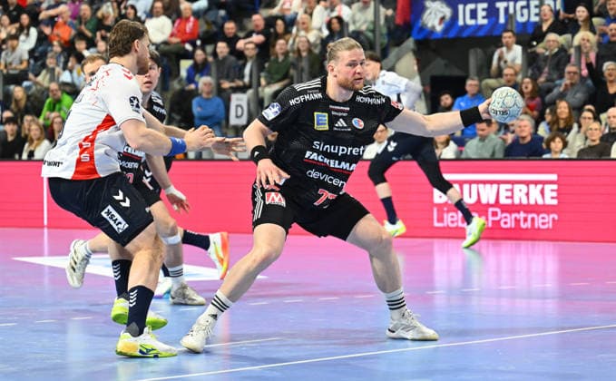 21 02 20265 Handball 1 Bundesliga DAIKIN HBL Season 2025 2026 22 Matchday HC Erlangen Metropolregion Nürnberg HCE SG Flensburg Handewitt xwoxzix Johannes Golla 4, SG Flensburg Handewitt Maciej Gebala 77, HC Erlangen HCE