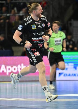 21 02 20265 Handball 1 Bundesliga DAIKIN HBL Season 2025 2026 22 Matchday HC Erlangen Metropolregion Nuremberg HCE SG Flensburg Handewitt xwoxzix Maciej Gebala 77, HC Erlangen HCE Goal celebrations Cheers of joy