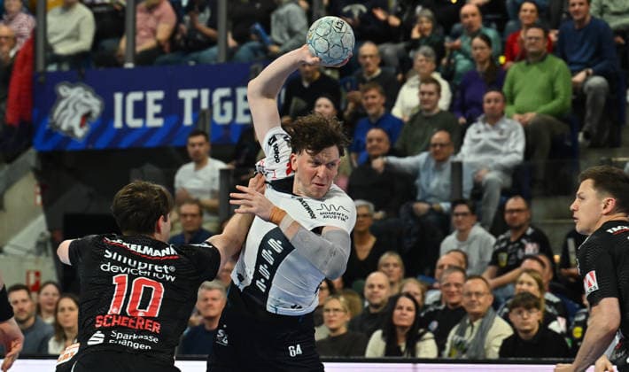 21 02 20265 Handball 1 Bundesliga DAIKIN HBL Season 2025 2026 22 Matchday HC Erlangen Metropolregion Nürnberg HCE SG Flensburg Handewitt xwoxzix Florian Scheerer 10, HC Erlangen HCE Lasse Möller Moeller 64, SG Flensburg Handewitt