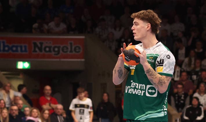 21 02 2026, Germany, Göppingen, Handball DAIKIN HBL, FRISCH AUF Göppingen vs THW Kiel, Victor Klöve FAG