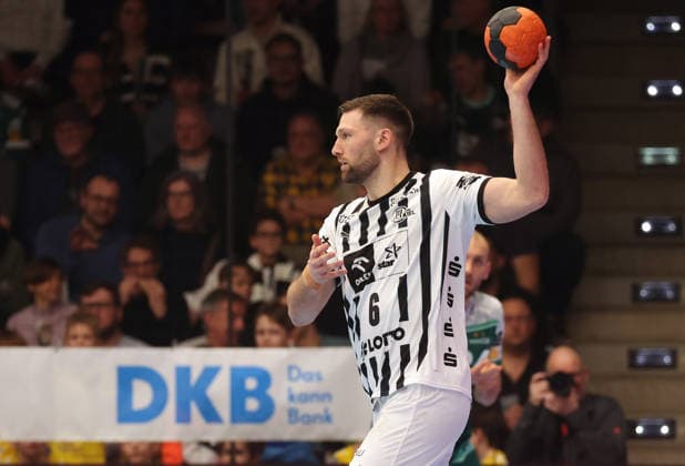 21 02 2026, Germany, Göppingen, Handball DAIKIN HBL, FRISCH AUF Göppingen vs THW Kiel, Harald Reinkind THW