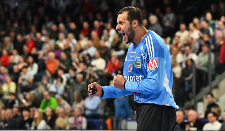 21 02 20265 Handball 1 Bundesliga DAIKIN HBL Season 2025 2026 22 Matchday HC Erlangen Metropolregion Nuremberg HCE SG Flensburg Handewitt xwoxzix Khalifa Ghedbane 96, HC Erlangen HCE clenches fist fists cheers joy