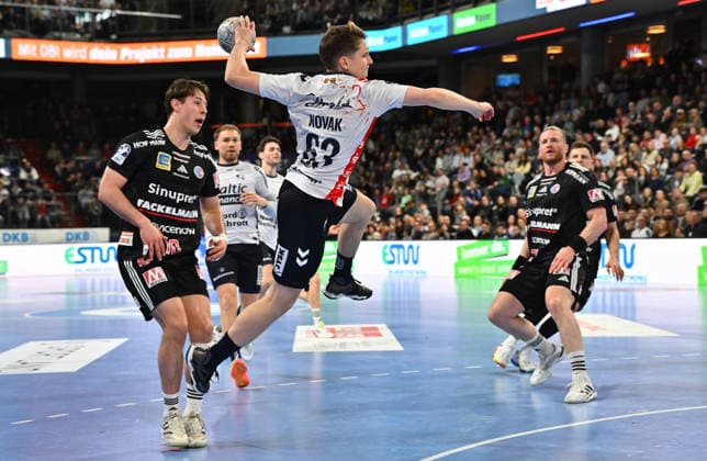 21 02 20265 Handball 1 Bundesliga DAIKIN HBL Season 2025 2026 22 Matchday HC Erlangen Metropolregion Nürnberg HCE SG Flensburg Handewitt xwoxzix Florian Scheerer 10, HC Erlangen HCE Domen Novak 63, SG Flensburg Handewitt