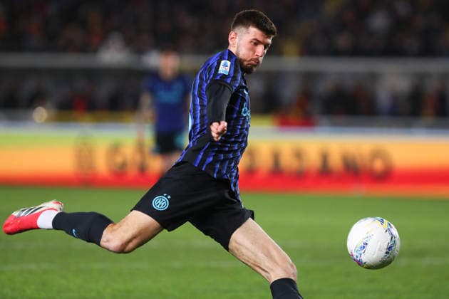 Petar Sucic of FC Internazionale Milano in action during the serie A match between US Lecce and FC Internazionale Milano at Ettore Giardiniero - Via del Mare stadium in Lecce (Italy), February 21, 2026. massimilianoxcarnabuci