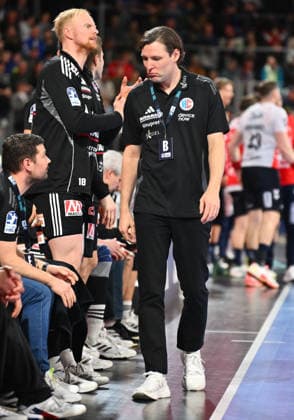 21 02 20265 Handball 1 Bundesliga DAIKIN HBL Season 2025 2026 22 Matchday HC Erlangen Metropolregion Nuremberg HCE SG Flensburg Handewitt xwoxzix Johannes Sellin Coach HC Erlangen HCE disappointed Disappointment