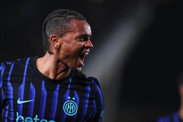 Manuel Akanji of FC Internazionale Milano celebrates the goal of 0-2 scored during the serie A match between US Lecce and FC Internazionale Milano at Ettore Giardiniero - Via del Mare stadium in Lecce (Italy), February 21, 2026. massimilianoxcarnabuci