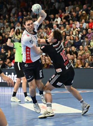 21 02 20265 Handball 1 Bundesliga DAIKIN HBL Season 2025 2026 22 Matchday HC Erlangen Metropolregion Nürnberg HCE SG Flensburg Handewitt xwoxzix Niclas Kirkelokke 5, SG Flensburg Handewitt Florian Scheerer 10, HC Erlangen HCE