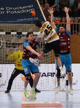 GER HBL2 Season 2025 2026 VfL Potsdam vs HC Elbflorenz Dresden, 21 02 26, MBS Arena, Potsdam Frederik HÖLER 1 VfL Potsdam 1 , Jannek KLEIN 1 VfL Potsdam 17 , Sebastian GREESS HC Elbflorenz 25 , Davide BULZAMINI 1 VfL Potsdam 8