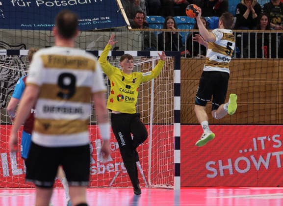 GER HBL2 Season 2025 2026 VfL Potsdam vs HC Elbflorenz Dresden, 21 02 26, MBS Arena, Potsdam Frederik HÖLER 1 VfL Potsdam 1 , Lukas WUCHERPFENNIG HC Elbflorenz 5