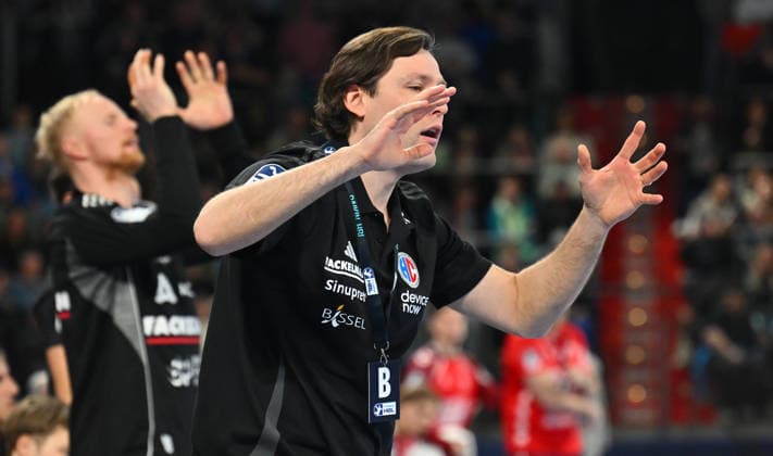 21 02 20265 Handball 1 Bundesliga DAIKIN HBL Season 2025 2026 22 Matchday HC Erlangen Metropolregion Nuremberg HCE SG Flensburg Handewitt xwoxzix Johannes Sellin Coach HC Erlangen HCE disappointed Disappointment