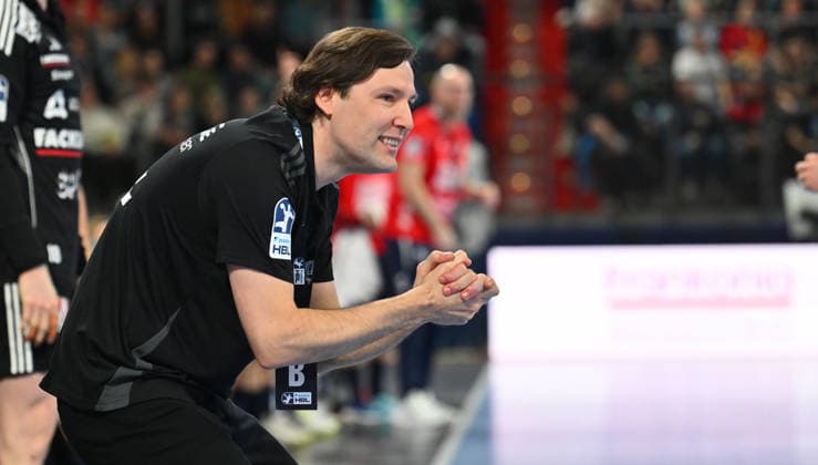 21 02 20265 Handball 1 Bundesliga DAIKIN HBL Season 2025 2026 22 Matchday HC Erlangen Metropolregion Nuremberg HCE SG Flensburg Handewitt xwoxzix Johannes Sellin Coach HC Erlangen HCE tense