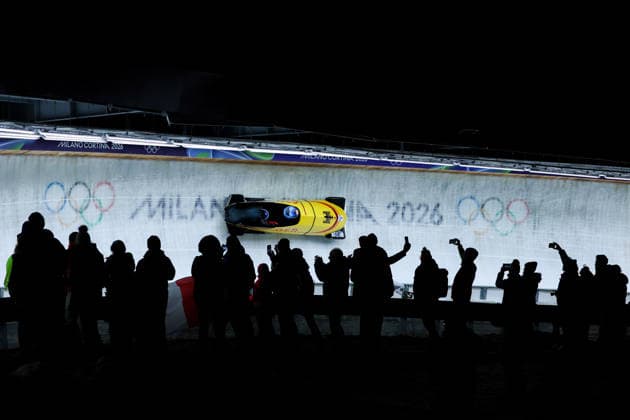 Olympische Winterspiele Milano Cortina 2026 Bob Zweierbob Frauen am 21.02.2026 im Cortina Sliding Centre in Cortina d™Ampezzo Lisa Buckwitz Neele Schuten ( Deutschland ) *** Olympic Winter Games Milano Cortina 2026 Bobsleigh two-man women on 21 02 2026 at the Cortina Sliding Center in Cortina d™Ampezzo Lisa Buckwitz Neele Schuten Germany xMSx