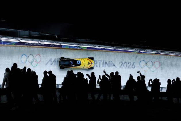 Olympische Winterspiele Milano Cortina 2026 Bob Zweierbob Frauen am 21.02.2026 im Cortina Sliding Centre in Cortina d™Ampezzo Kim Kalicki Talea Prepens ( Deutschland ) *** Olympic Winter Games Milano Cortina 2026 Bobsleigh two-man women on 21 02 2026 at the Cortina Sliding Center in Cortina d™Ampezzo Kim Kalicki Talea Prepens Germany xMSx