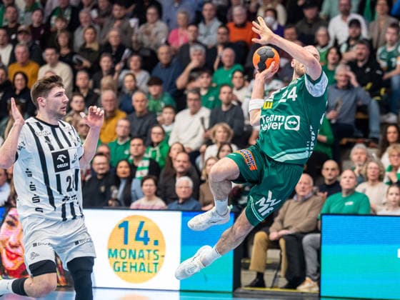 Marcel Schiller Frisch Auf Goeppingen, 24 on pace counterattack, Frisch Auf Goeppingen vs THW Kiel, Handball, 1 Bundesliga, Men, Season 2025 2026, 21 02 2026, Frisch Auf Goeppingen vs THW Kiel, Handball, 1 Bundesliga, Men, Season 2025 2026, 21 02 2026 Goeppingen Copyright: xEibner-Pressefoto MichaelxSchmidx EP_MST