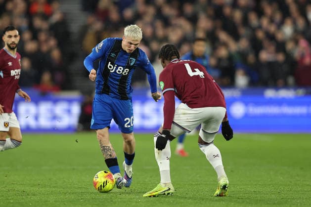 21st February 2026; London Stadium, London, England; Premier League Football, West Ham United versus Bournemouth; Alex Jimenez of Bournemouth takes on Axel Disasi of West Ham United  KatiexChan Content restricted for UK based newspaper