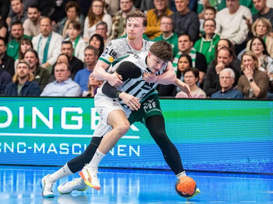 Rasmus Ankermann THW Kiel, 22 in duel with Erik Persson Frisch Auf Goeppingen, 22 , Frisch Auf Goeppingen vs THW Kiel, Handball, 1 Bundesliga, Men, Season 2025 2026, 21 02 2026, Frisch Auf Goeppingen vs THW Kiel, Handball, 1 Bundesliga, Men, Season 2025 2026, 21 02 2026 Goeppingen Copyright: xEibner-Pressefoto MichaelxSchmidx EP_MST