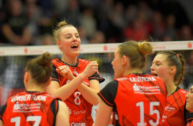 22 02 2026, Dresden cheers, center of Dresden Jette Kuipers, volleyball, Bundesliga, Dresdner SC Skurios Volleys Borken, c Dresden