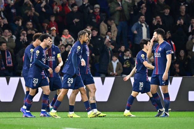 FOOTBALL : PSG vs Metz - Ligue 1 - 21 02 2026 Desire Doue ( 14 - PSG ) celebrates with teammates during the Ligue 1 match between Paris Saint Germain and FC Metz at Parc Des Princes on February 21 , 2026 in Paris, France. ( Photo by Federico Pestellini PsnewZ ) ParisFrance  Copyright: xFedericoxPestellinix