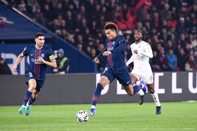 Paris Saint-Germain v FC Metz - Ligue 1 McDonald s 2025 2026 02 Achraf HAKIMI (psg) - 14 Desire DOUE (psg) during the Ligue 1 McDonald s match between Paris and Metz at Parc des Princes on February 21, 2026 in Paris, France. Paris France  Copyright: xFEPx 776348296