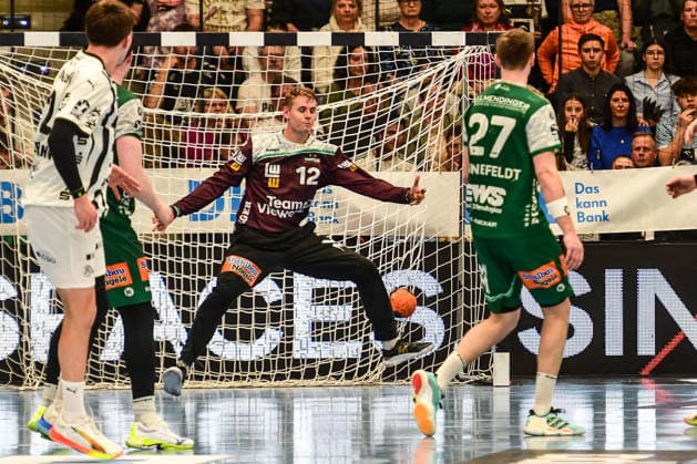 DAIKIN Handball Bundesliga Frisch Auf Göppingen THW Kiel Göppingen, 21 02 2026 Kristian Saveras Frisch Auf Göppingen, 12 overcome Göppingen, 21 02 2026 22 Matchday of the DAIKIN Handball Bundesliga, Frisch Auf Göppingen THW Kiel, EWS Arena, Göppingen Copyright: xBEAUTIFULxSPORTS Märklx