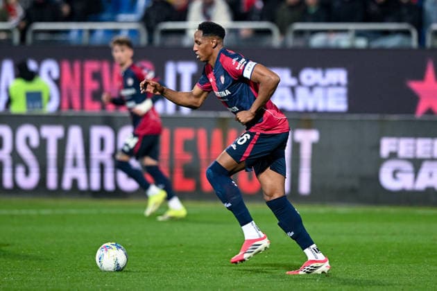 Cagliari s Yerry Mina in action during the Serie A soccer match between Cagliari Calcio and SS Lazio at the Unipol Domus in Cagliari, Sardinia - Saturday 21st February 2026. - Soccer  Copyright: x Â®xGianlucaxZuddas LaPressex