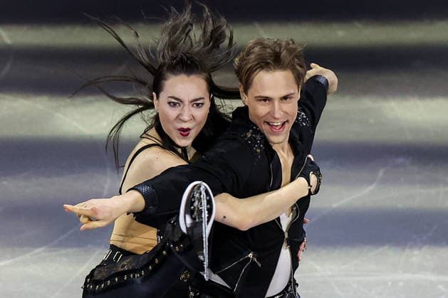 ITALY, MILAN - FEBRUARY 21, 2026: Ice dancers Allison Reed and Saulius Ambrulevicius of Lithuania perform during the Figure skating, Eiskunstlauf exhibition gala at the 2026 Winter Olympic Games, Olympische Spiele, Olympia, OS at Milano Ice Skating Arena. Peter Kovalev TASS  89057172