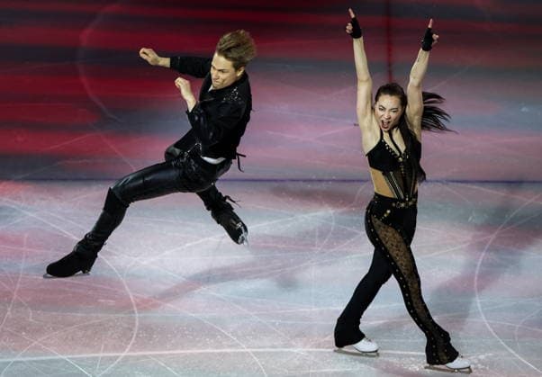 ITALY, MILAN - FEBRUARY 21, 2026: Ice dancers Allison Reed and Saulius Ambrulevicius of Lithuania perform during the Figure skating, Eiskunstlauf exhibition gala at the 2026 Winter Olympic Games, Olympische Spiele, Olympia, OS at Milano Ice Skating Arena. Peter Kovalev TASS  89057176