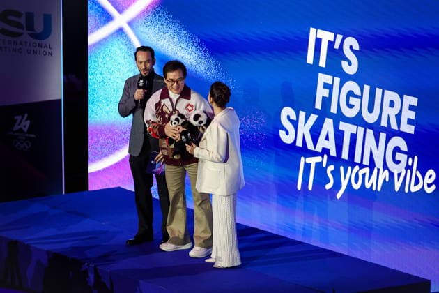ITALY, MILAN - FEBRUARY 21, 2026: Actor Jackie Chan (C) attends the Figure skating, Eiskunstlauf exhibition gala at the 2026 Winter Olympic Games, Olympische Spiele, Olympia, OS at Milano Ice Skating Arena. Peter Kovalev TASS  89057640
