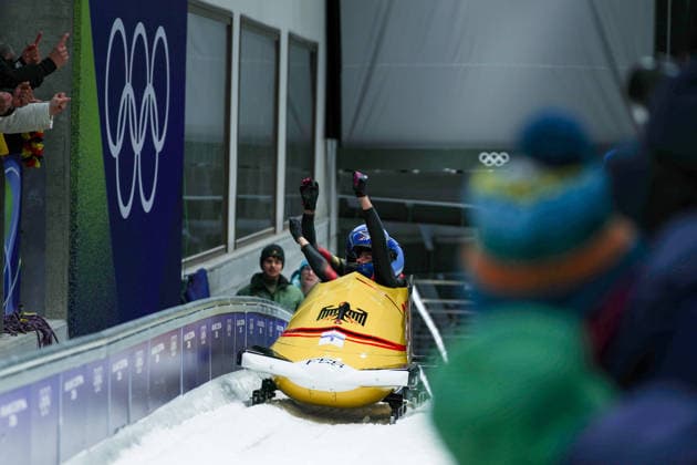 Olympische Winterspiele Milano Cortina 2026 Bob Zweierbob Frauen am 21.02.2026 im Cortina Sliding Centre in Cortina d™Ampezzo Laura Nolte Deborah Levi ( Deutschland ) gewinnen die Gold Medaille *** Olympic Winter Games Milano Cortina 2026 Bobsleigh two-man women on 21 02 2026 at the Cortina Sliding Center in Cortina d™Ampezzo Laura Nolte Deborah Levi Germany win the gold medal xMSx
