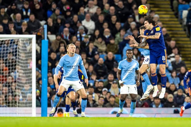 21st February 2026; Etihad Stadium, Manchester, Lancashire, England; Premier League Football, Manchester City versus Newcastle United; Sandro Tonali of Newcastle United heads the ball  TimxWilliams Content restricted for UK based newspaper