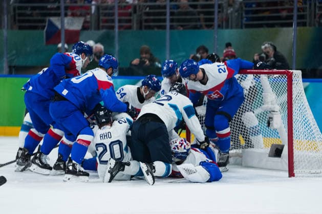 2026 Milano-Cortina Winter Olympics MILAN, ITALY - FEBRUARY 21: Players compete during the Ice hockey, Eishockey bronze medal match between Slovakia and Finland at the Milan Santagiulia Ice Hockey Arena at the 2026 Milano-Cortina Winter Olympics in Milan, Italy on February 21, 2026. Cemal Yurttas Anadolu Milan Italy. Editorial use only. Please get in touch for any other usage.  Copyright: x2026xAnadoluxCemalxYurttasx