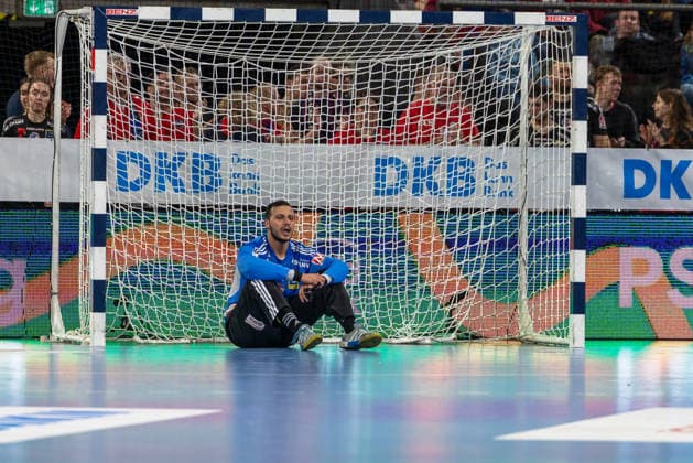 Disappointed after the defeat Khalifa Ghedbane HC Erlangen, 96 HC Erlangen vs SG Flensburg Handewitt, Handball, 1 Handball Bundesliga, Season 2025 2026, 22 Matchday, 21 02 2026 HC Erlangen vs SG Flensburg Handewitt, Handball, 1 Handball Bundesliga, Season 2025 2026, 22 Matchday, 21 02 2026 Nuremberg Copyright: xEibner-Pressefoto ArdanxFuessmanx EP_AFN