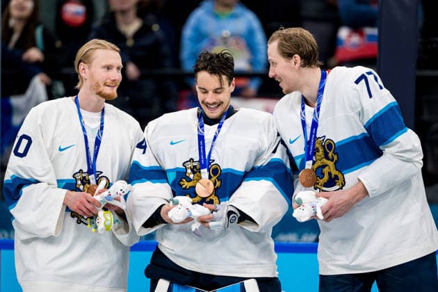 260221 Goaltender Joonas Korpisalo, goaltender Juuse Saros and Niko Mikkola of Finland celebrate with their bronze medals at the medal ceremony after winning in the men s Ice hockey, Eishockey bronze medal game between Slovakia and Finland during day 15 of the 2026 Winter Olympics on February 21, 2026 in Milan. Photo: Joel Marklund BILDBYRAN kod JM JM0801 jubel bronze brons bbeng ishockey ice hockey Olympic Games, Olympische Spiele, Olympia, OS olympics winter olympics os ol olympiska spel vinter-os olympiske leker milano cortina 2026 milan cortina 2026 milano cortina 2026 olympic games milano cortina 2026 winter olympic games milano cortina-os milano cortina-ol vinter-ol bronsmatch bronze medal game finland slovakien slovakia *** 260221 Goaltender Joonas Korpisalo, goaltender Juuse Saros and Niko Mikkola of Finland celebrate with their bronze medals at the medal ceremony after winning in the men s ice hockey bronze medal game between Slovakia and Finland during day 15 of the 2026 Winter Olympics on February 21, 2026 in Milan Photo Joel Marklund BILDBYRAN kod JM JM0801 jubel bronze brons bbeng ishockey ice hockey olympic games olympics winter olympics os ol olympiska spel vinter os olympiske leker milano cortina 2026 milan cortina 2026 milano cortina 2026 olympic games milano cortina 2026 winter olympic games milano cortina os milano cortina ol vinter ol bronsmatch bronze medal game finland slovakien slovakia  Copyright: JOELxMARKLUND BB260221JM039