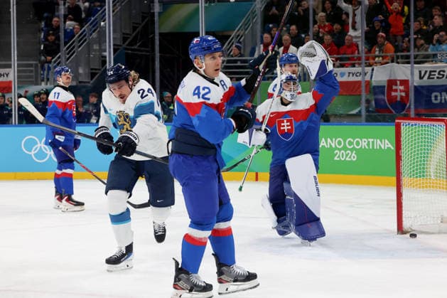 February 21, 2026, Milan, Lombardy, Italy: Roope Hintz (24) of Team Finland scores a goal in the third period against Team Slovakia in the men s Ice hockey, Eishockey bronze medal game during the Milano Cortina 2026 Olympic Winter games, Winterspiele,Spiele, Summer games at Milano Santagiulia Ice Hockey Arena. Olympics 2026: Milano Cortina: Ice Hockey-Men Finals - Bronze Medal Game-SVK V FIN  - ZUMAm117 20260221_oly_m117_025 Copyright: xDavidxMcIntyrex