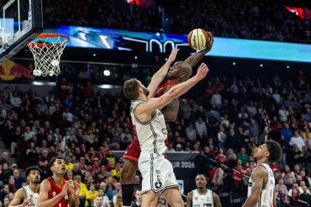 GER, BMW Top Four, Basketball BBL Pokal, semi-final, FC Bayern München Basketball BMA365 Bamberg Baskets 21 02 2026, SAP Garden, Munich, GER, BMW Top Four, Basketball BBL Pokal, semi-final, FC Bayern München Basketball BMA365 Bamberg Baskets Isiaha Mike FC Bayern München Basketball 22 Photo Alexander Trienitz Munich SAP Garden Bayern Germany