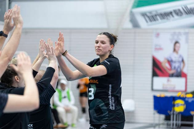 1 Volleyball Bundesliga Women Schwarz Weiss Erfurt vs Ladies in Black Aachen Erfurt 21 02 2026 Hanna Freiynfeldova 13 Ladies in Black Aachen 1 Volleyball Bundesliga Women Schwarz Weiss Erfurt vs Ladies in Black Aachen Riethsporthalle Erfurt 21 02 2026 Copyright: xBEAUTIFULxSPORTS Duehringx