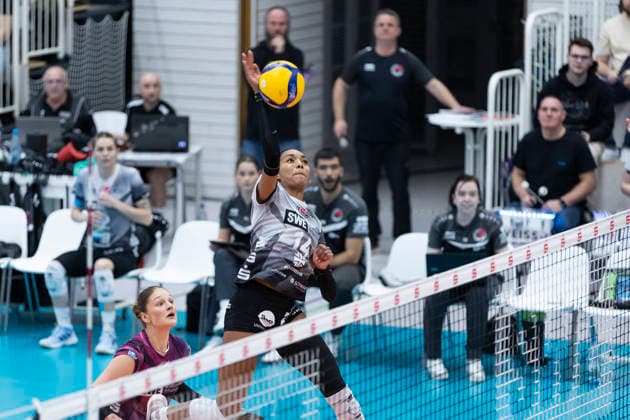 1 Volleyball Bundesliga Women Schwarz Weiss Erfurt vs Ladies in Black Aachen Erfurt 21 02 2026 Alianza Darley 14 Schwarz Weiss Erfurt 1 Volleyball Bundesliga Women Schwarz Weiss Erfurt vs Ladies in Black Aachen Riethsporthalle Erfurt 21 02 2026 Copyright: xBEAUTIFULxSPORTS Duehringx