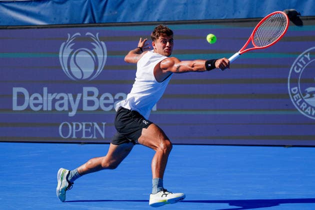 DELRAY BEACH, FL - FEBRUARY 21: Flavio Cobolli (ITA) in action during his Semi Final match against Sebastian Korda (USA) at the Delray Beach Open on February 21, 2026, at Delray Beach Stadium & Tennis Center in Delray Beach, Florida.(Photo by Chris Arjoon Icon Sportswire). TENNIS: FEB 21 Delray Beach Open EDITORIAL USE ONLY Icon2602210010006