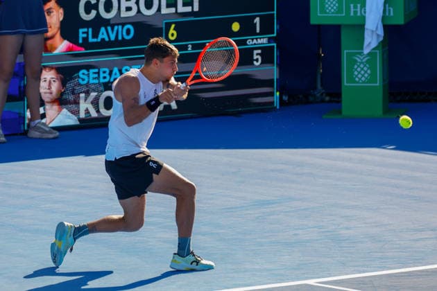 DELRAY BEACH, FL - FEBRUARY 21: Flavio Cobolli (ITA) in action during his Semi Final match against Sebastian Korda (USA) at the Delray Beach Open on February 21, 2026, at Delray Beach Stadium & Tennis Center in Delray Beach, Florida.(Photo by Chris Arjoon Icon Sportswire). TENNIS: FEB 21 Delray Beach Open EDITORIAL USE ONLY Icon2602210010018